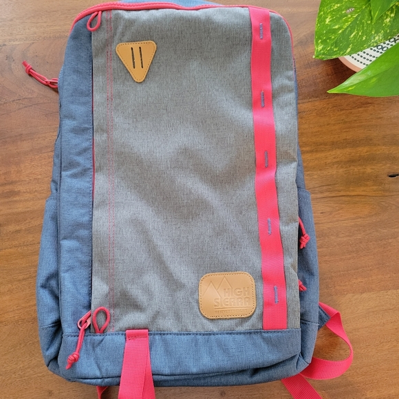 High Sierra Handbags - NWT High Sierra square backpack!